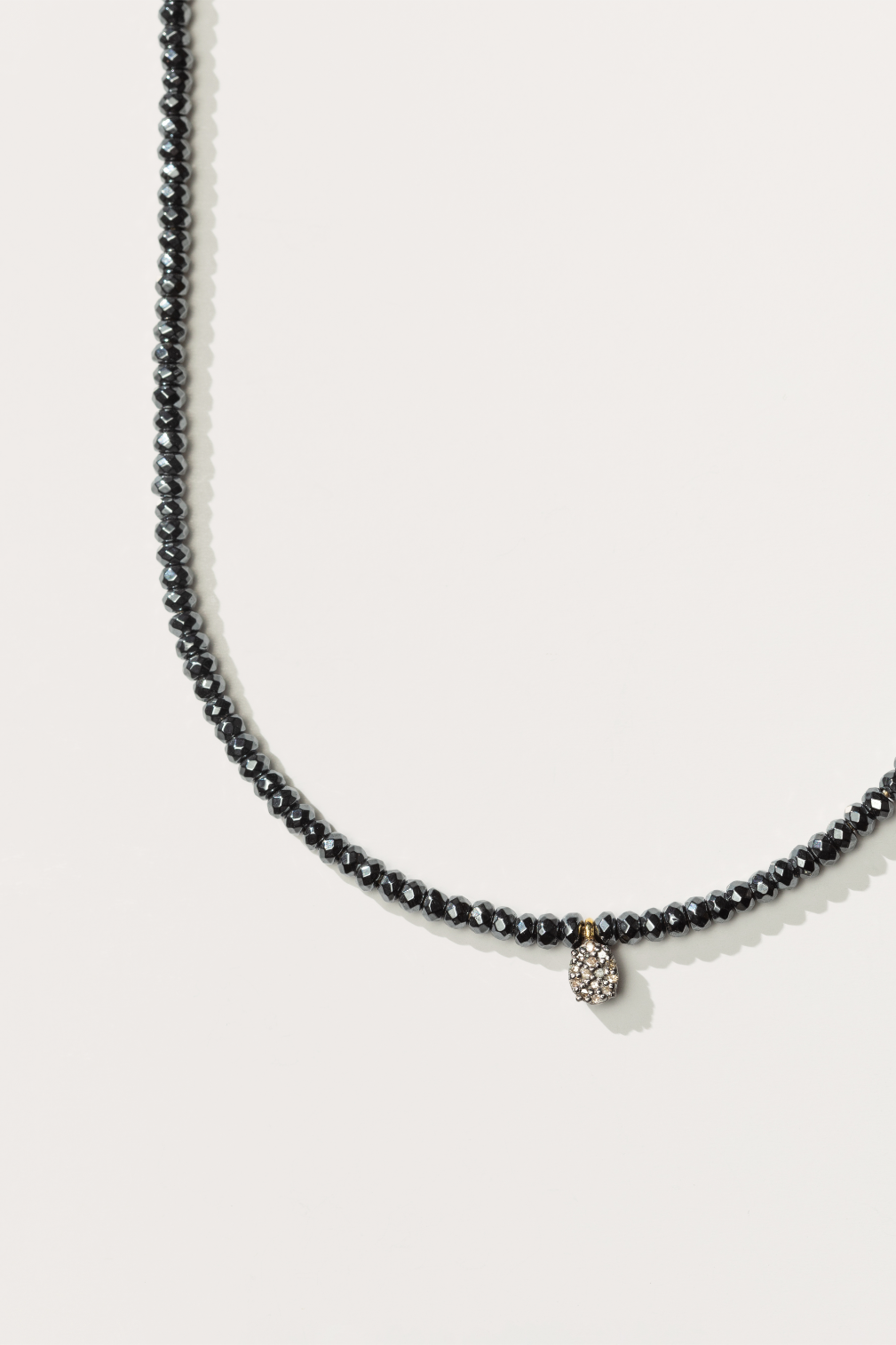 Anthracite Théa necklace