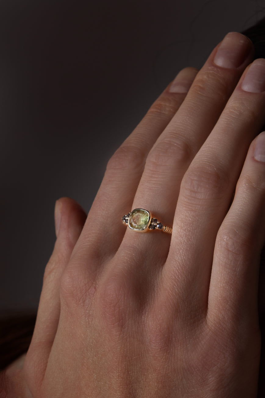 Green Tourmaline Médicis ring